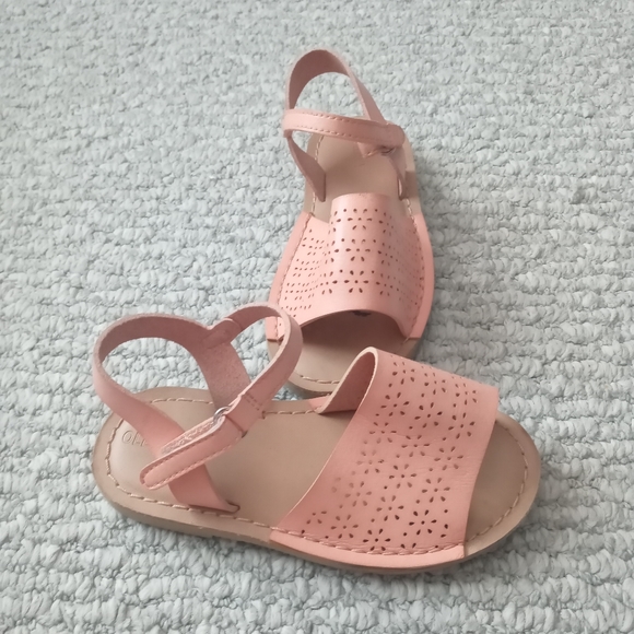 Old Navy Sandals Sz 9 - Picture 2 of 7